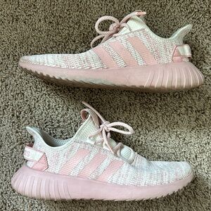 SOLD Adidas Cloud Foam Shoes Women’s 9 Pink and White
